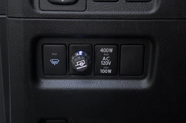 A REDARC Tow-Pro Liberty brake controller installed in a 5th Gen Toyota 4Runner dash